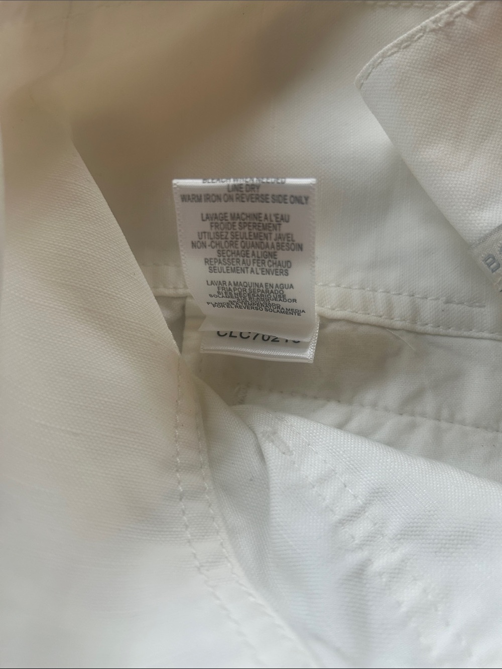 Vintage BCBGMaxAzria Runway White Shorts Size 2 - Picture 9 of 14